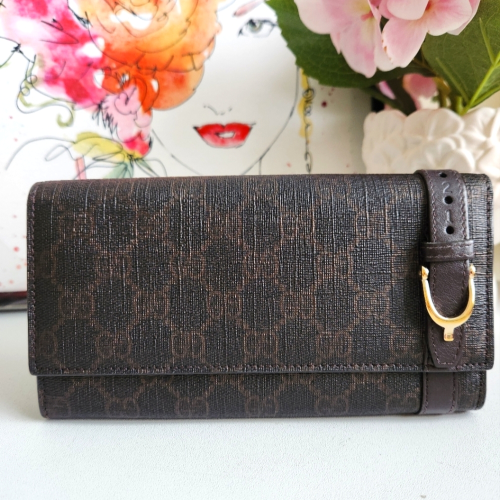 EUC - Gucci Brown Monogram Continental Wallet with Gold Buckle